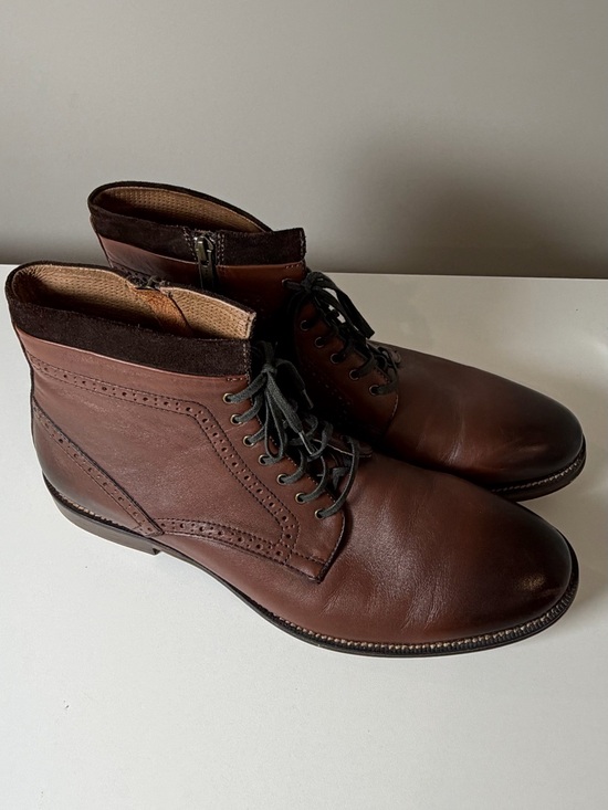 Like New Johnston & Murphy 12 M XC Flex Connelly Boots Brogue Tip Side Zip Shoe